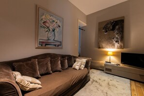 Apartemen | 5 kamar tidur dan internet