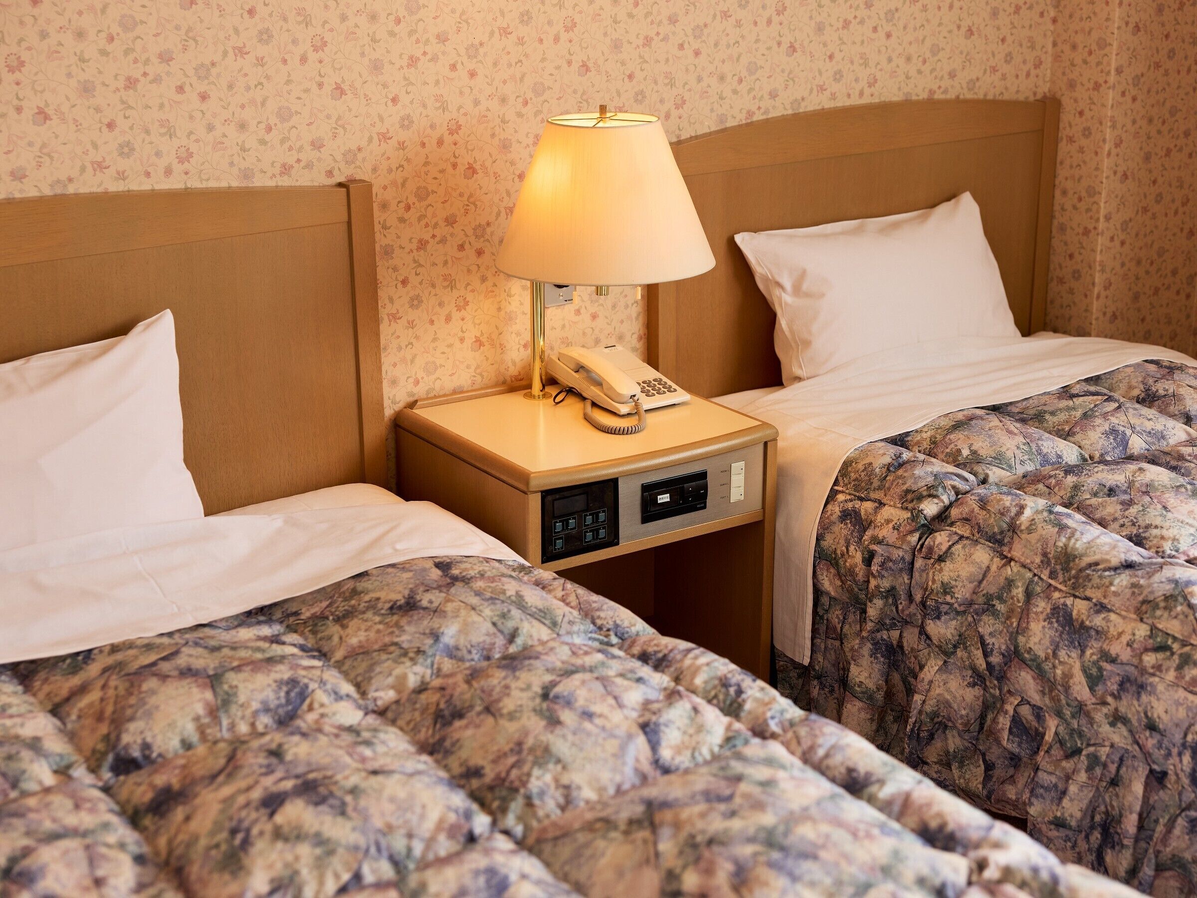 Classic Twin Room | Desk, free WiFi