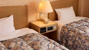 Classic Twin Room | Desk, free WiFi