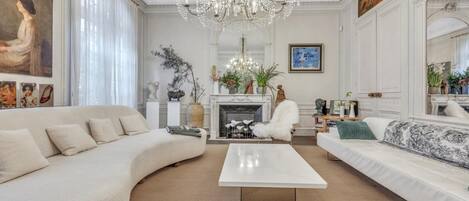 Casa, para fumadores | 5 habitaciones y internet