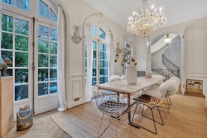 House, Smoking | 5 bedrooms, Internet
