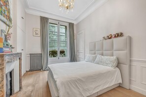 Rumah, Boleh Merokok | 5 kamar tidur dan internet