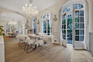 Maison, fumeurs | 5 chambres, Internet