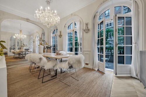 Luxury 5BR House Close to the Arc de Triomphe