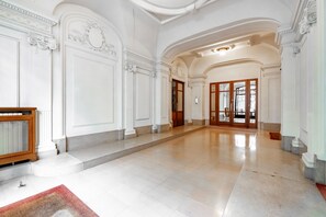 3 bedrooms, Internet - Prestigious Apartment Near the Trocadero (Paris)