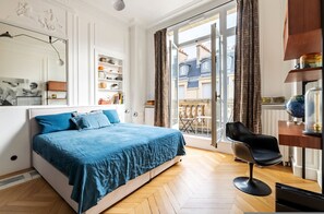 3 bedrooms, Internet - Prestigious Apartment Near the Trocadero (Paris)