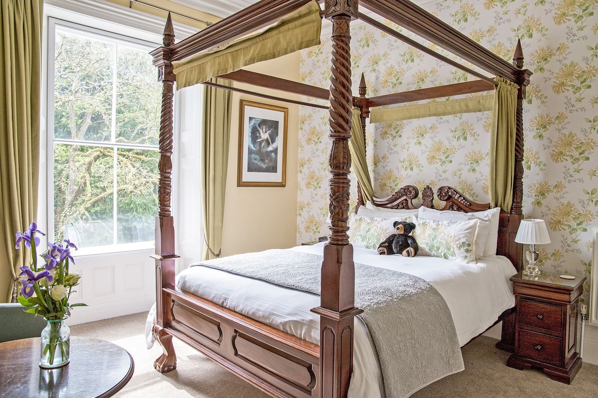 Camera doppia (Four-poster)