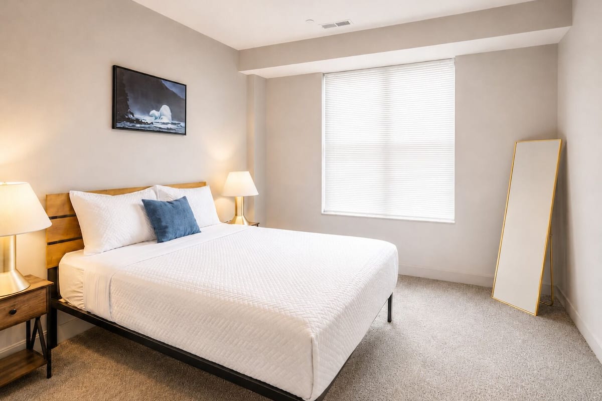 Deluxe Apartment | Desk, laptop workspace, iron/ironing board, WiFi (free)