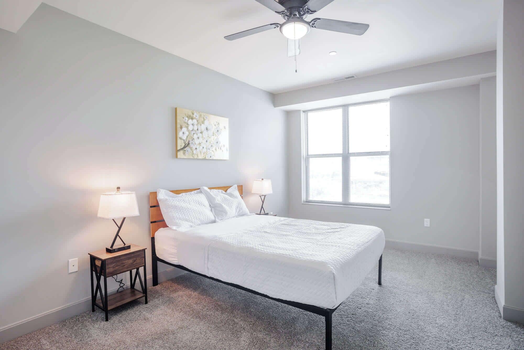 Leilighet – deluxe (2 units) | Skrivebord, skrivebord for bærbar PC og strykejern/-brett