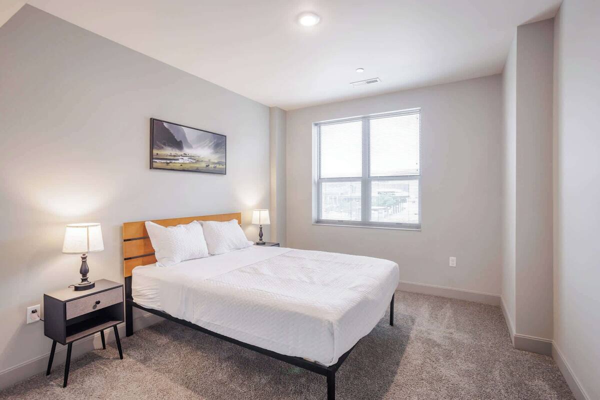 Deluxe-Apartment, 2 Schlafzimmer, Nichtraucher | Schreibtisch, laptopgeeigneter Arbeitsplatz, Bügeleisen/Bügelbrett