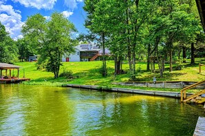 Exterior - Lakefront Lake Anna Blue Sails - Waterfront (Mineral)