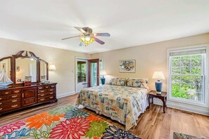 7 chambres, fer et planche à repasser, lit parapluie, Wi-Fi