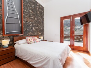 2 habitaciones, tabla de planchar con plancha, internet y ropa de cama 