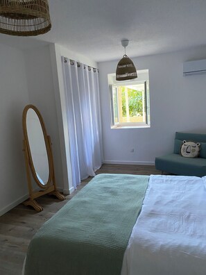 2 chambres, lit parapluie, Wi-Fi, draps fournis