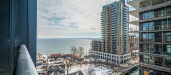 Luxurious Lakeview Condo in Burlington