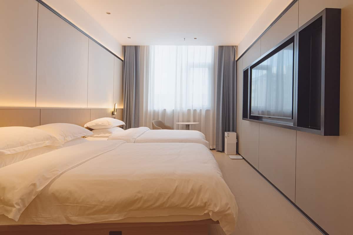 Superior Twin Room (1.2m & 1.5m Beds) | Blackout drapes, iron/ironing board, free WiFi