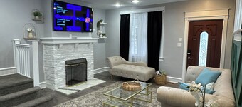 Book Now! 30% OFF, FIFA WC Group Stay,3BR, Sleeps8, UPenn, QBed, Fast Wi-Fi