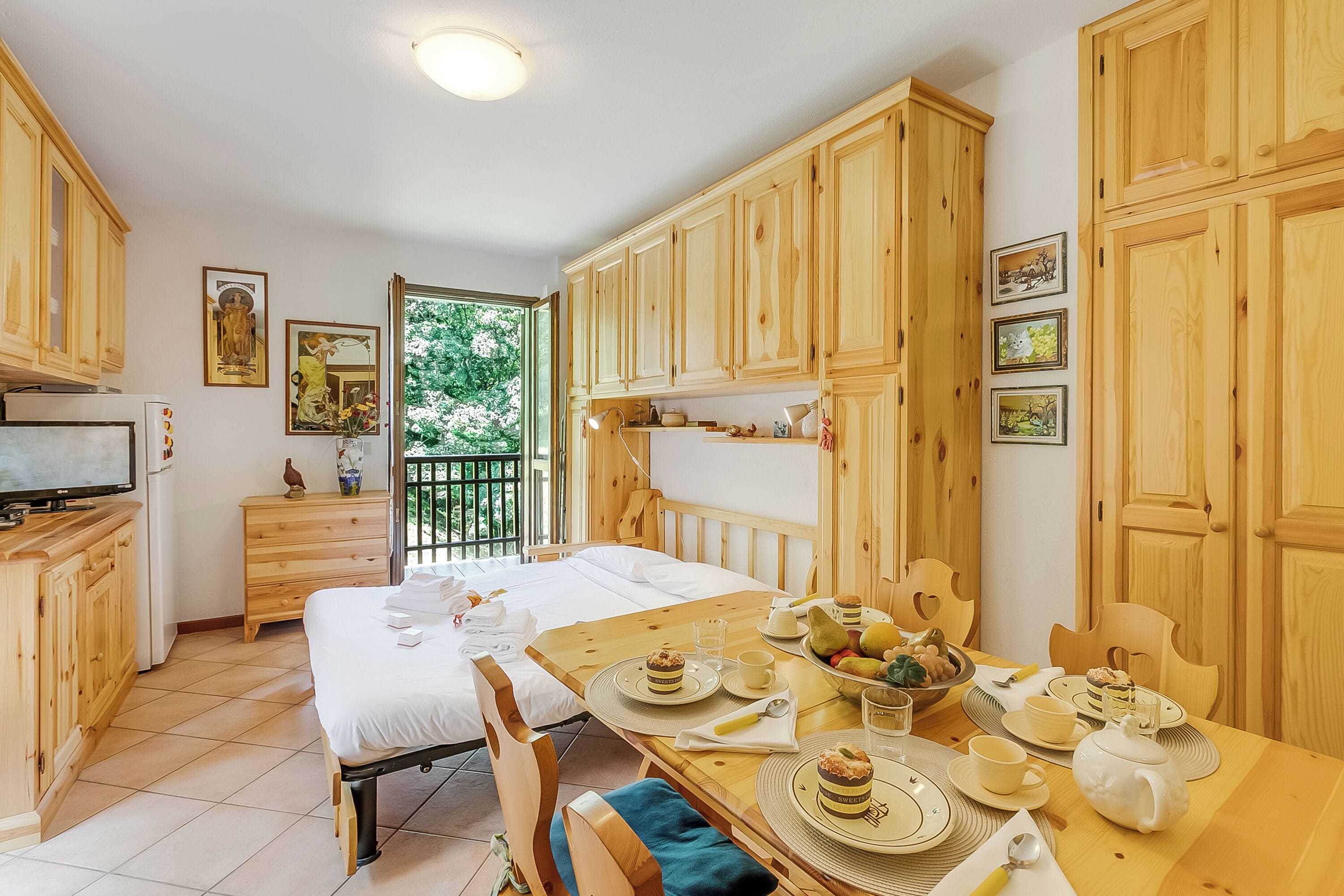 Standard-Apartment, Mehrere Schlafzimmer (Relax In Pineta) | Speisen