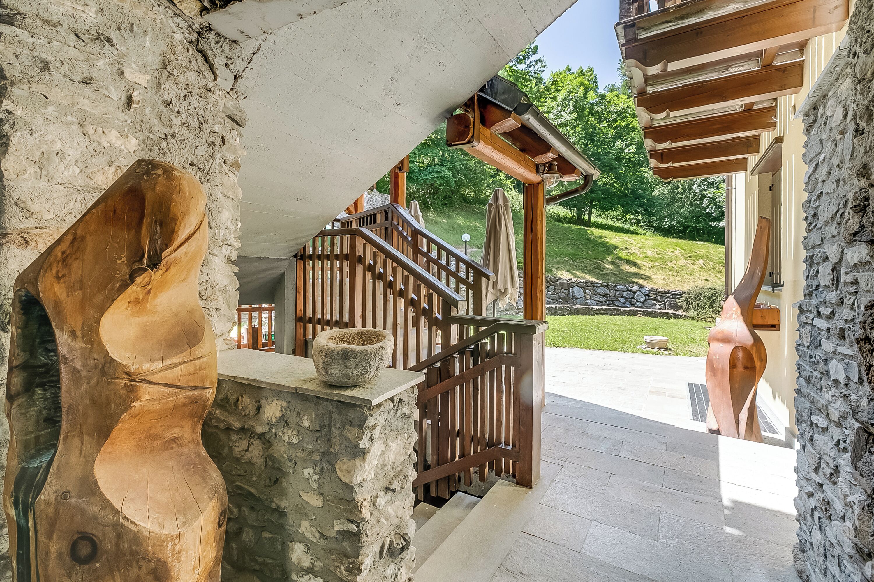 숙박 시설 구내