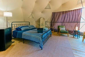 1 bedroom, travel crib, free WiFi, bed sheets