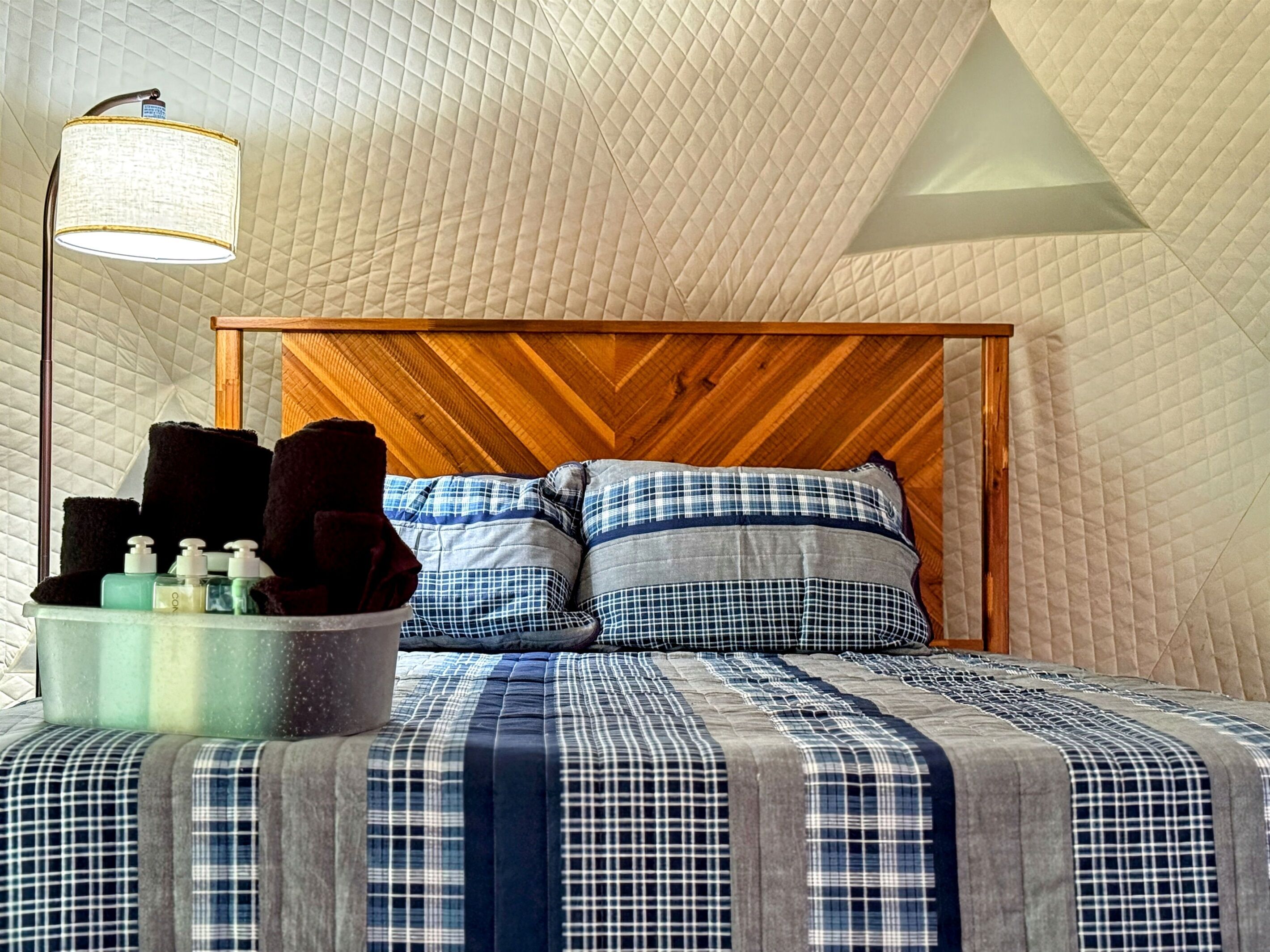 1 chambre, lit parapluie, Wi-Fi gratuit, draps fournis