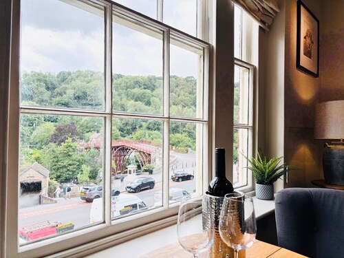 Central Ironbridge Apartment