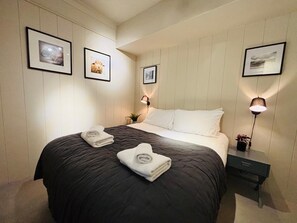 1 chambre, fer et planche à repasser, Wi-Fi gratuit