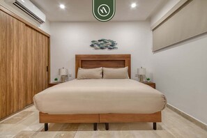 1 slaapkamer, een strijkplank/strijkijzer, reisbedje, wifi