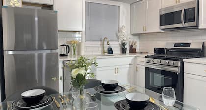 Entire Cozy Home + Free Parking + Fast Wi-Fi & Located in central area