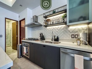 Fridge, microwave, oven, stovetop