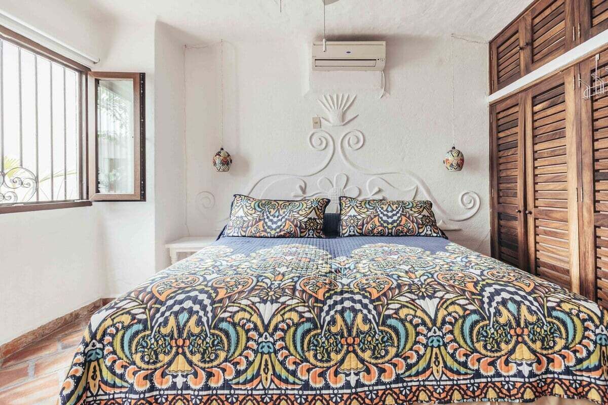 2 bedrooms, iron/ironing board, travel cot, free WiFi