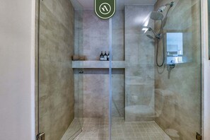 Shower, towels