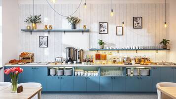 Colazione a buffet inclusa, servita tutte le mattine