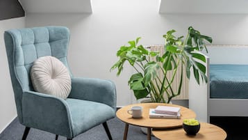 Deluxe driepersoonskamer | Een minibar, gratis babybedden, gratis wifi, beddengoed