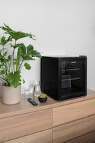 Minibar, cunas gratuitas, wifi gratis y ropa de cama