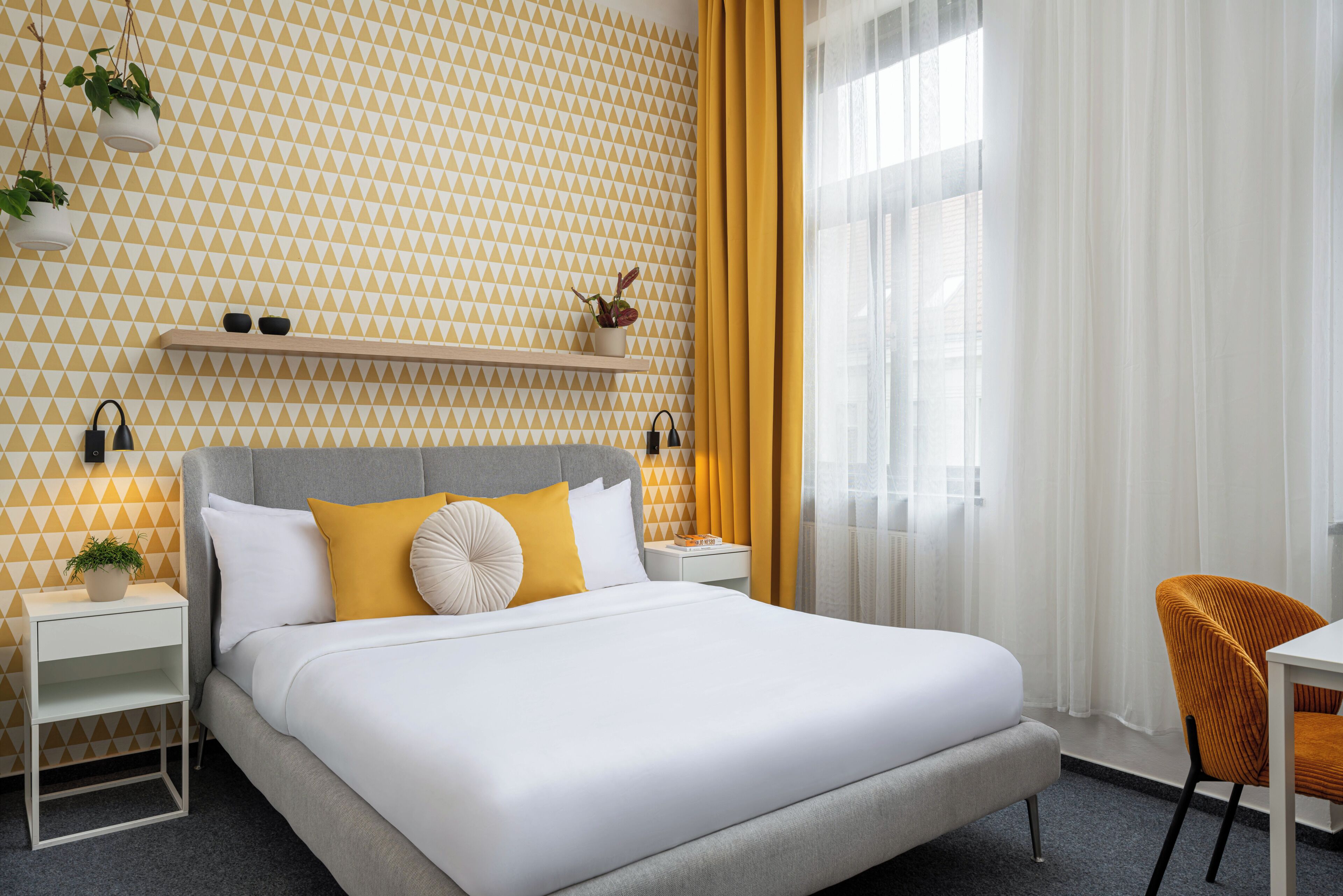 Deluxe Double Room | Minibar, cribs (free), WiFi (free), bed sheets
