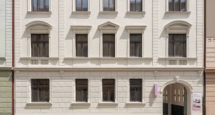 Riverside Hotel by Goodnite cz