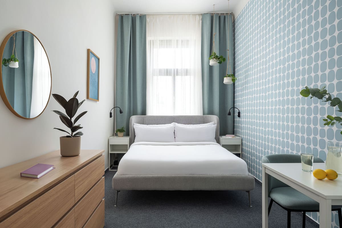 Economy Double or Twin Room, External Bathroom | Minibar, cribs (free), WiFi (free), bed sheets