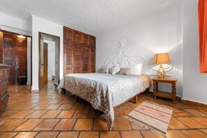 2 bedrooms, iron/ironing board, travel cot, WiFi