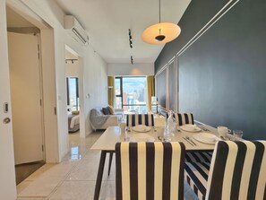 Superior Apartment, 1 Bedroom, Kitchen, City View | In-room dining - Axon Residence by Emily in Town (Kuala Lumpur)