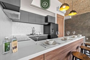 Fridge, microwave, oven, stovetop