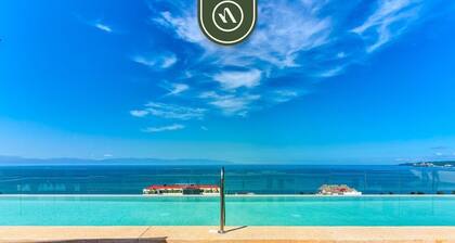 New 1 BR Condo with Amazing Rooftop Pool - Jacuzzi