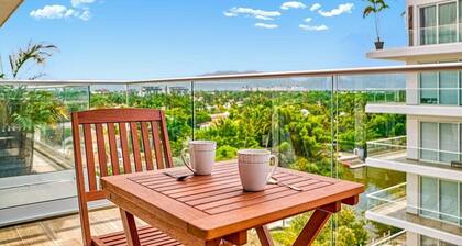 2BR Condo with Private Balcony - Padel Court