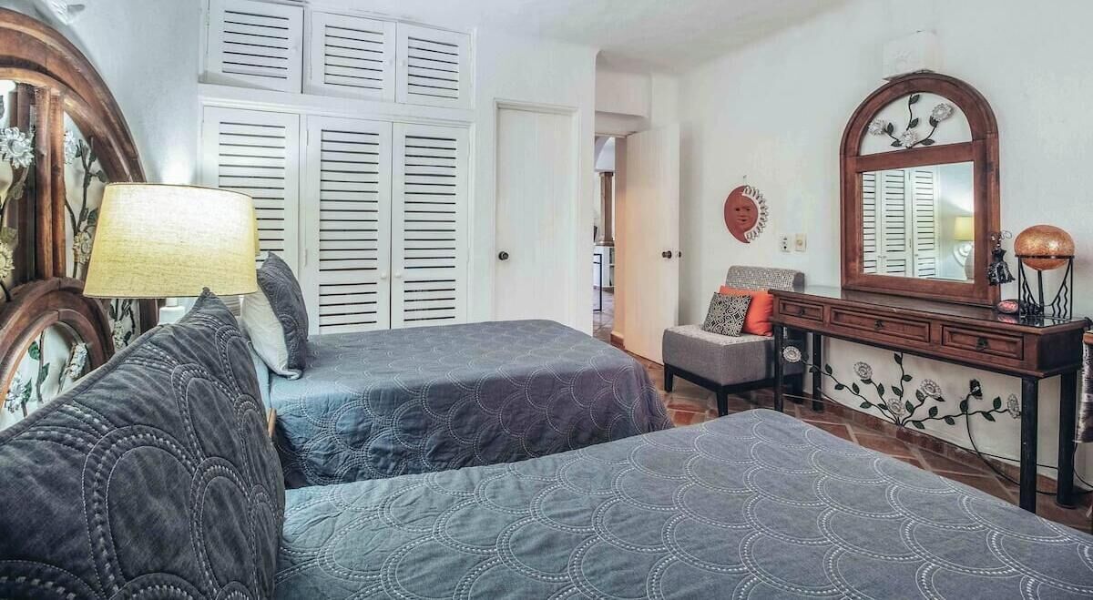 2 多间卧室、办公桌、熨斗/熨衣板、旅行婴儿床