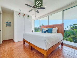 2 bedrooms, desk, iron/ironing board, travel cot