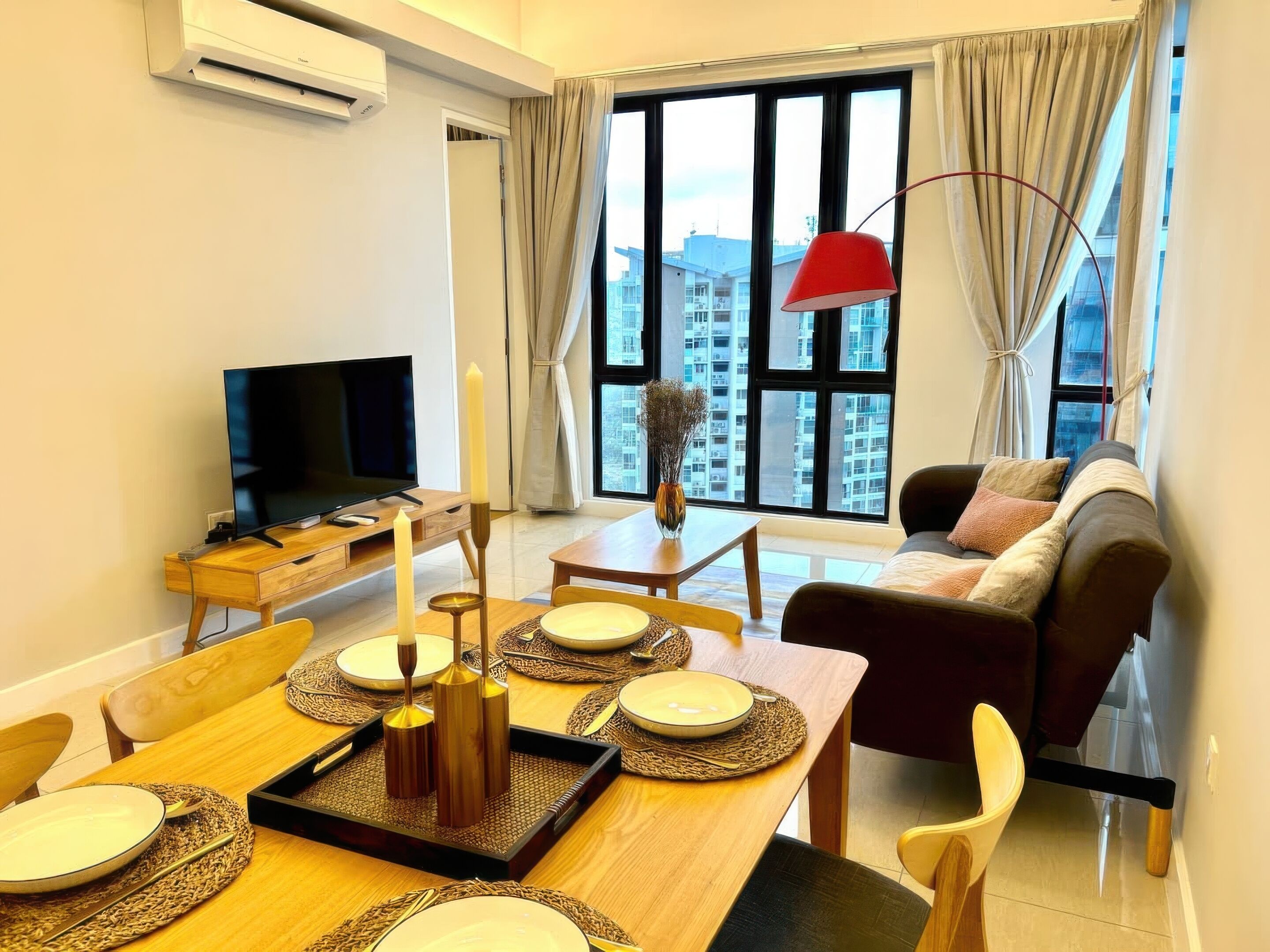 Superior Apartment, 3 Bedrooms, Balcony, City View | Living area