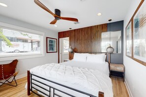 2 室のベッドルーム、アイロン / アイロン台、WiFi (無料)、ベッドシーツ