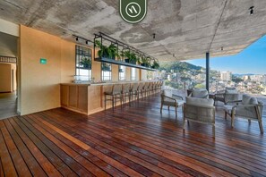 Bar (in der Unterkunft)