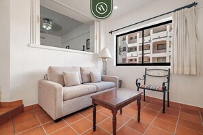 Smart TV - One Beach Street 109 C· Amazing 1 BR Condo (Puerto Vallarta)