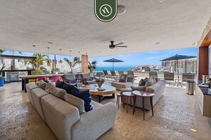 Terrace/patio - Elegant Studio in Romantic Zone - Rooftop Pool (Puerto Vallarta)